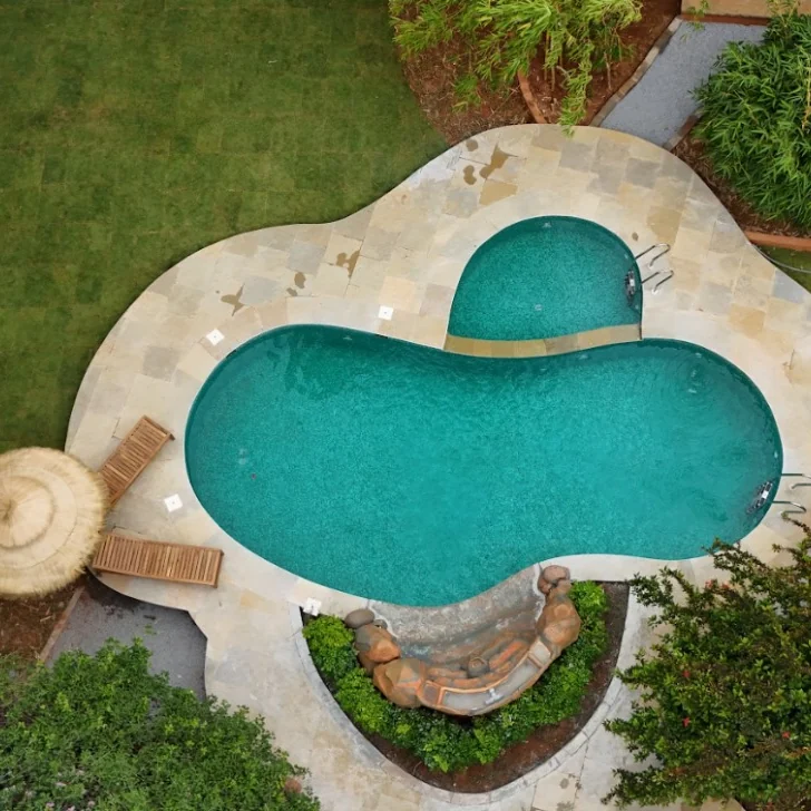 Stone and timber pool surround deck