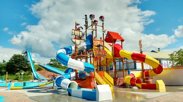 6P Water Slide — multiplay structure by Synergy
