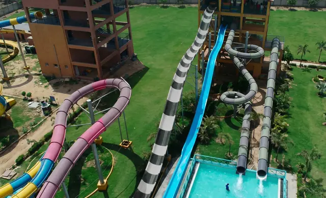 Wave Body Slide &mdash; water slide by Synergy