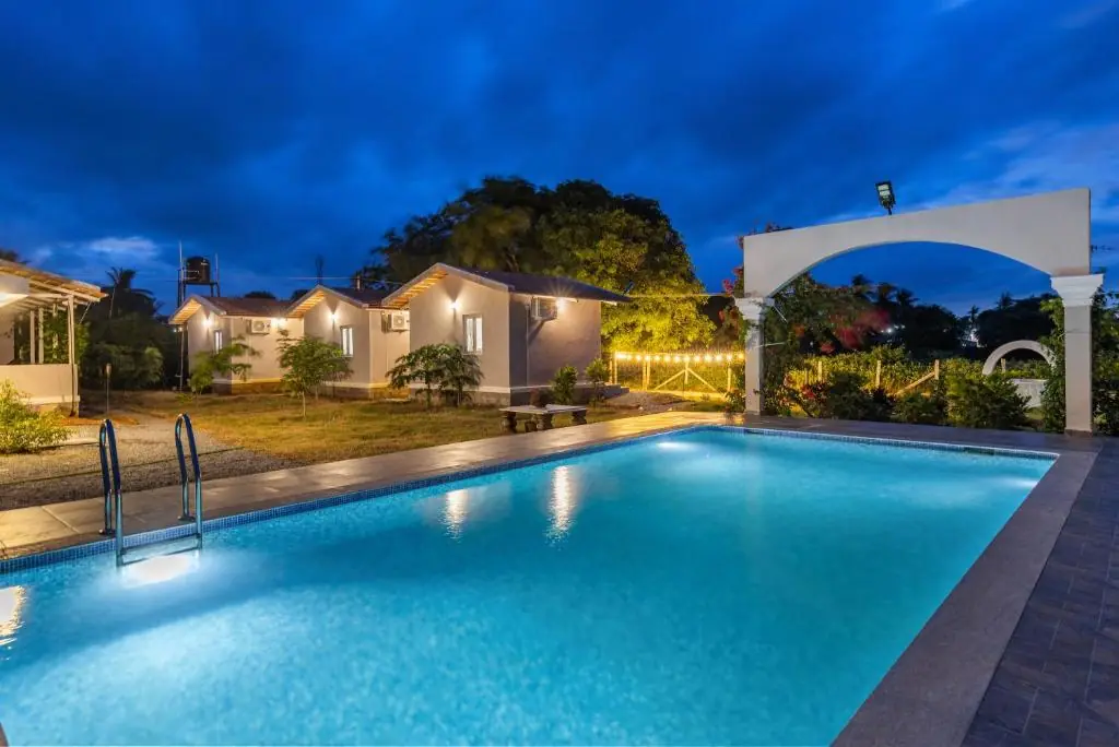 Swimming pool at Dudley Cottage, Marupalli